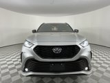 Used 2024 Toyota Highlander XSE image 4