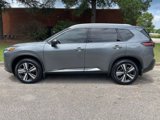 Used 2022 Nissan Rogue SL w/ SL Premium Package image 2