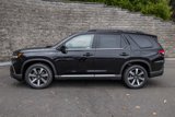 New 2025 Honda Pilot Touring image 5