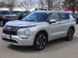 New 2025 Mitsubishi Outlander SE image 3