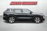 New 2025 Mitsubishi Outlander AWD image 3