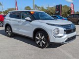 New 2025 Mitsubishi Outlander SE image 2