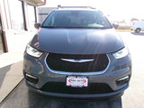 Used 2021 Chrysler Pacifica Touring-L image 3