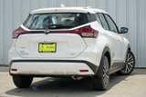 Used 2023 Nissan Kicks SV image 3