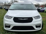 New 2024 Chrysler Pacifica Touring-L w/ Uconnect Theater Family Group image 2