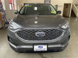 Used 2024 Ford Edge SE image 3