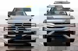 Used 2022 Volkswagen Tiguan SE w/ Panoramic Sunroof Package image 3