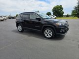 Used 2025 Jeep Compass Latitude w/ Sun and Sound Group image 4