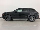 Used 2024 Porsche Cayenne image 2