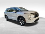 New 2025 Mitsubishi Outlander SE image 2