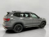 New 2025 Volkswagen Atlas Peak Edition SE image 3