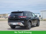 New 2025 Nissan Pathfinder Platinum image 3