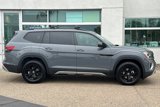 New 2025 Volkswagen Atlas Peak Edition SE image 3