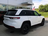 New 2025 Jeep Grand Cherokee Altitude image 4