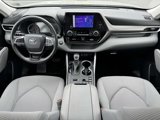 Used 2023 Toyota Highlander LE image 2