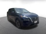 Used 2024 Nissan Rogue SV image 3