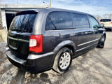 Used 2016 Chrysler Town & Country Touring image 3