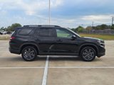 Used 2025 Honda Pilot Sport image 4