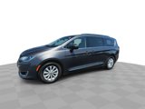 Used 2018 Chrysler Pacifica Touring-L Plus image 4