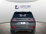 New 2025 Jeep Grand Cherokee Laredo image 3