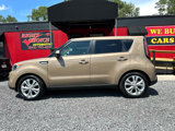 Used 2015 Kia Soul + image 2