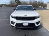 New 2025 Jeep Grand Cherokee Altitude image 2