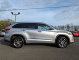 Used 2017 Toyota Highlander XLE image 5