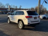 Used 2021 Jeep Grand Cherokee Laredo image 5