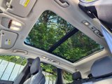 Used 2022 Volvo XC60 B5 Momentum image 2