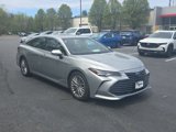 Used 2022 Toyota Avalon Limited image 2