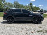 Used 2024 Volkswagen Atlas Cross Sport SE image 2