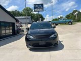 Used 2020 Chrysler Pacifica Touring-L w/ S Appearance Package image 3