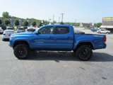 Used 2017 Toyota Tacoma TRD Sport image 4