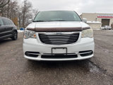 Used 2016 Chrysler Town & Country Touring image 6