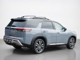 New 2025 Nissan Pathfinder Platinum image 2