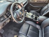Certified 2024 Porsche Macan image 4