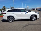 Used 2022 Toyota Highlander Platinum image 3