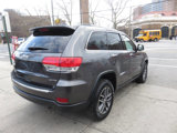 Used 2017 Jeep Grand Cherokee Limited image 3