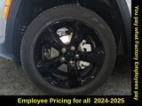 New 2025 Jeep Grand Cherokee Limited w/ Luxury Tech Group II image 5