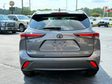 Used 2024 Toyota Highlander XLE image 4