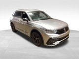Used 2024 Volkswagen Tiguan SE R-Line image 3