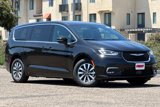 New 2025 Chrysler Pacifica Select image 2