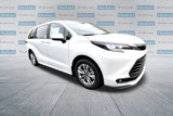 New 2025 Toyota Sienna XLE image 3