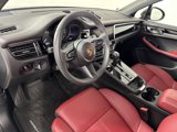 Used 2025 Porsche Macan image 4
