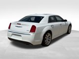 Used 2018 Chrysler 300 Limited w/ Safetytec Plus Group image 5
