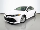 Used 2020 Toyota Camry LE image 3