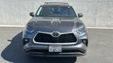 Used 2022 Toyota Highlander XLE image 2