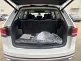 New 2025 Volkswagen Atlas Peak Edition SE image 4