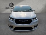 Used 2022 Chrysler Pacifica Limited image 2