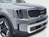Used 2025 Kia Telluride S image 3